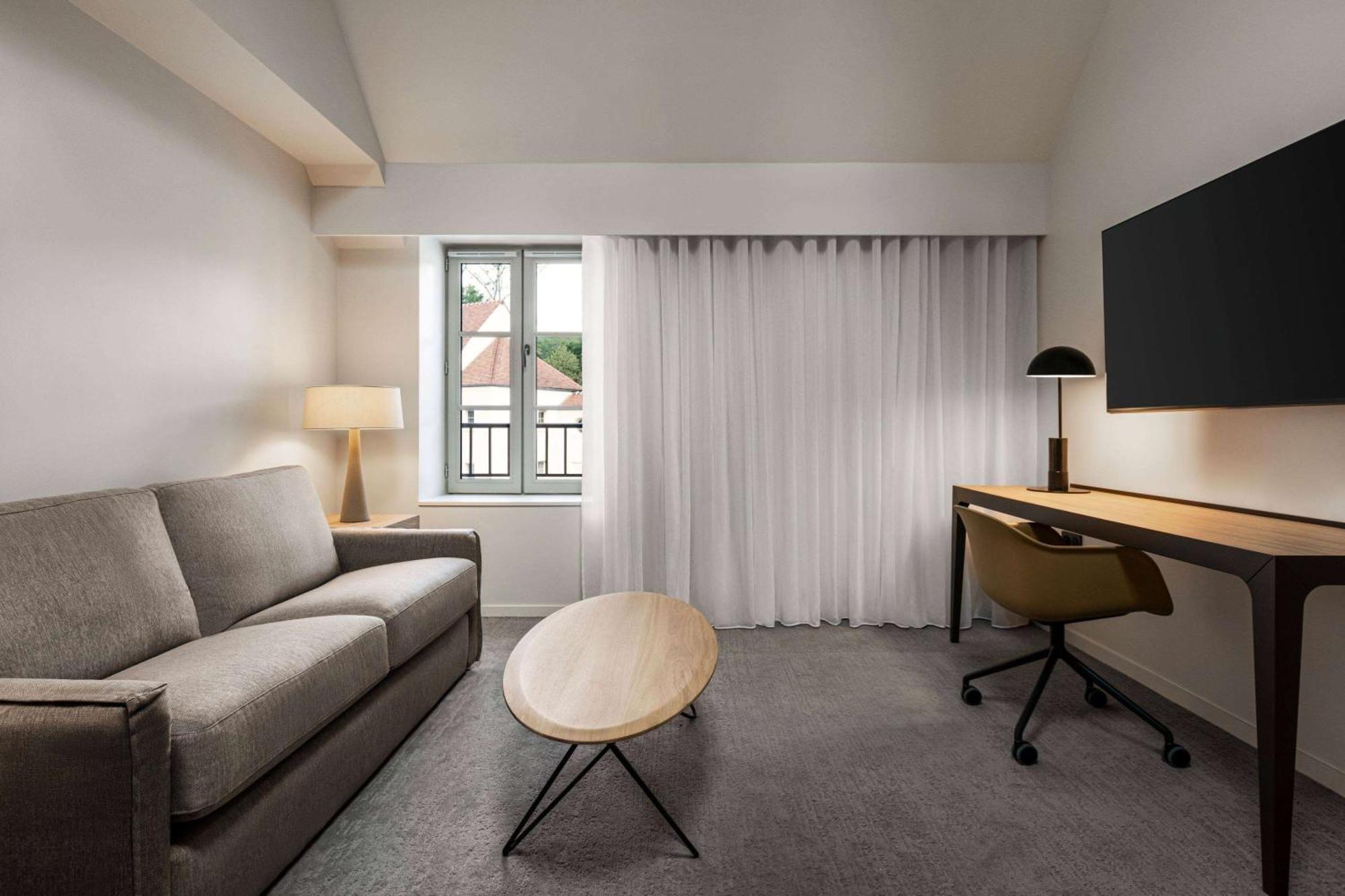 Dolce By Wyndham Versailles - Domaine Du Montcel Jouy-en-Josas Exterior photo